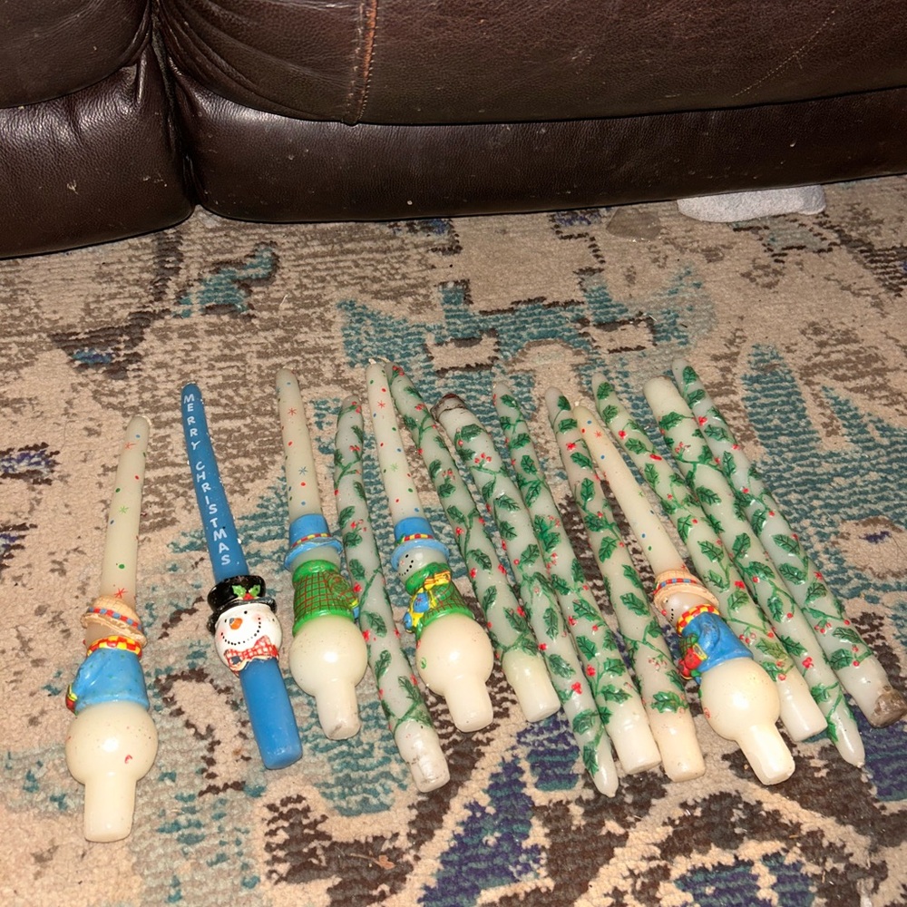 Vintage snowman candles everything pictured is what is included